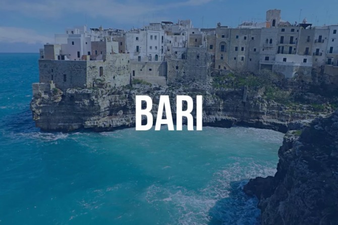 Возможно, это изображение Камольи и текст «BARI»